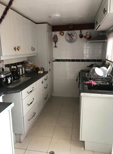 4 Bedroom House To Rent In Paulden Drive, Manchester, M35