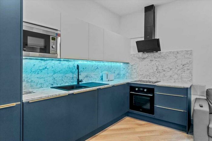 3 Bedroom Apartment To Rent In Seaton Avenue, Plymouth, PL4