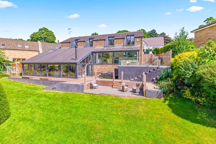 6 Bedroom Detached House For Sale In Littlebeck Drive, Bingley, BD16