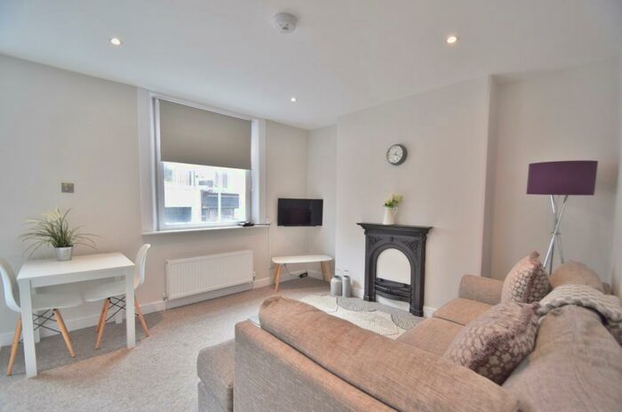 2 Bedroom Flat To Rent In Winchester City Centre, SO23