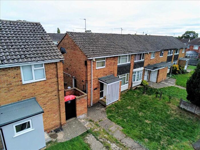 3 Bedroom Semi-Detached House For Sale In Thames Walk, Corby, NN17