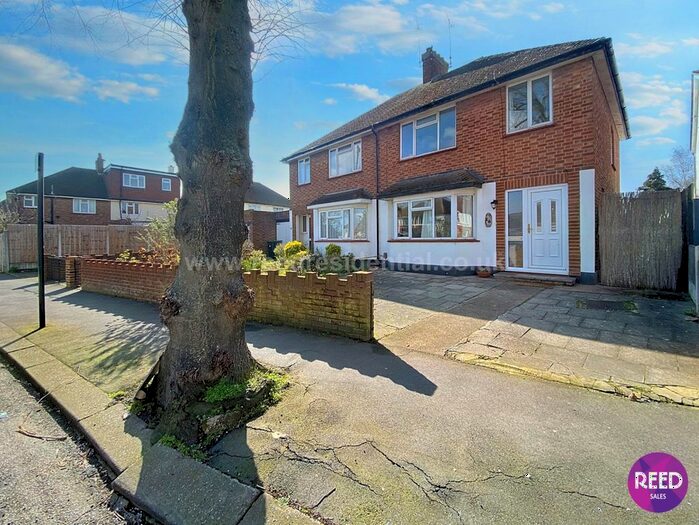 3 Bedroom Property To Rent In Carlingford Drive, Westcliff On Sea, SS0