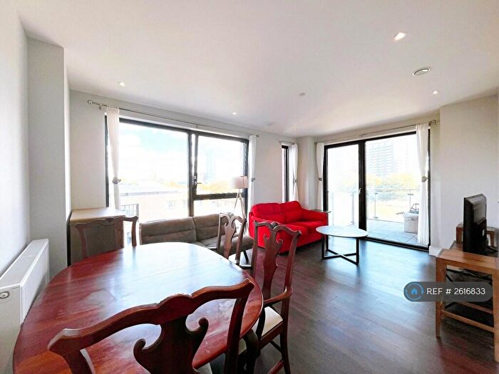 1 Bedroom Flat To Rent In Silvocea Way, London, E14