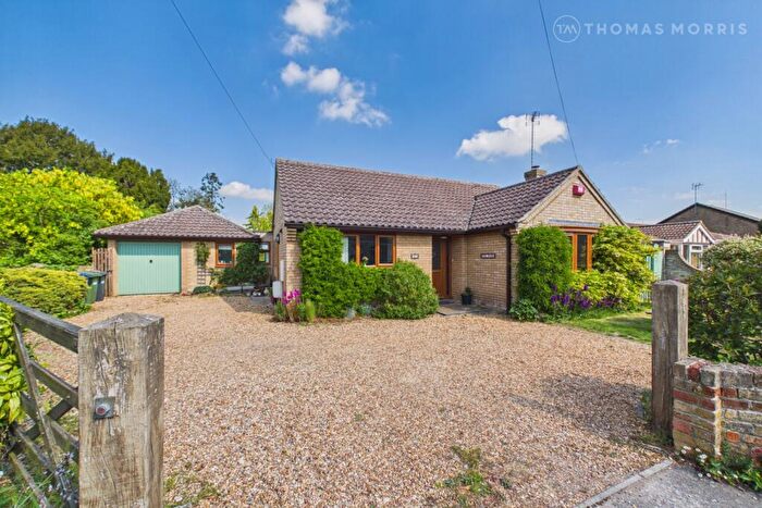 4 Bedroom Bungalow For Sale In East Street, Colne, Huntingdon, Cambridgeshire, PE28