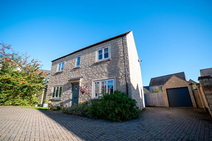4 Bedroom Detached House For Sale In Brydges Close, Winchcombe, Cheltenham, GL54