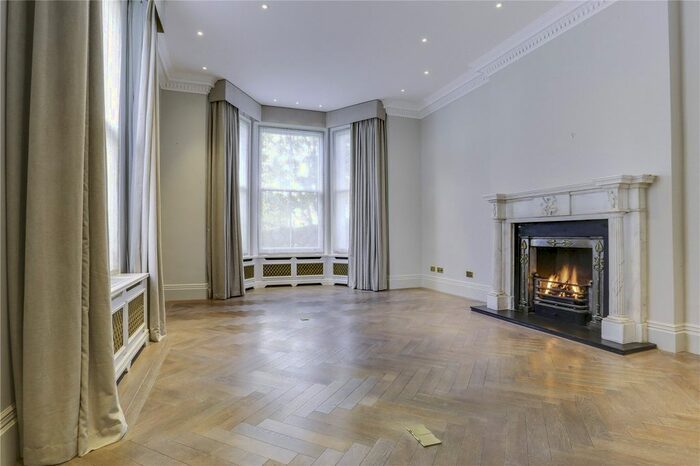 5 Bedroom End Of Terrace House To Rent In Upper Phillimore Gardens, Kensington, London W8