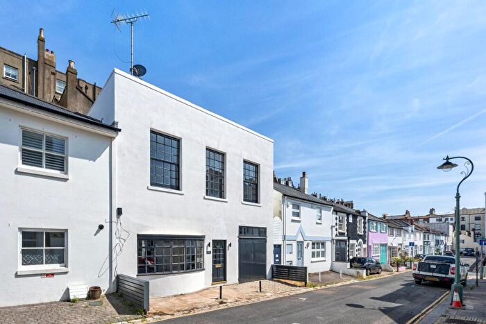 3 Bedroom Property To Rent In Brunswick Street West, Hove, BN3