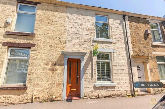 2 Bedroom Terraced House To Rent In Blackburn Road, Darwen, BB3