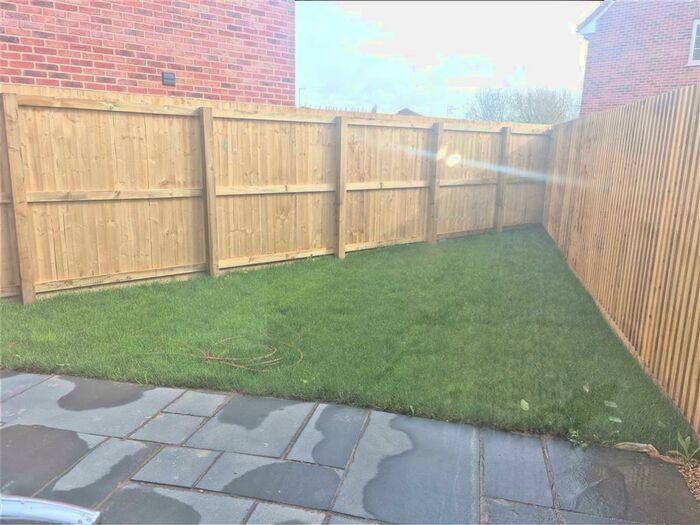 3 Bedroom End Of Terrace House To Rent In Orchard Way, Wisbech St Mary, PE13