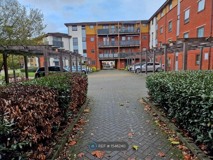 2 Bedroom Flat To Rent In Innerd Court, Croydon, CR0