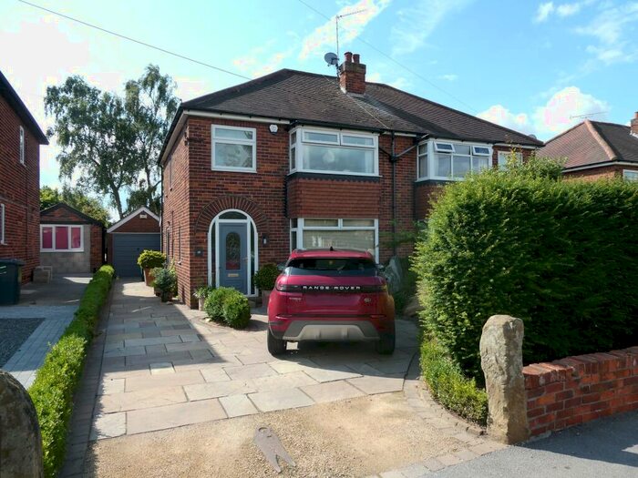 3 Bedroom Semi-Detached House To Rent In Middlefield Road, Bessacarr, Doncaster, DN4