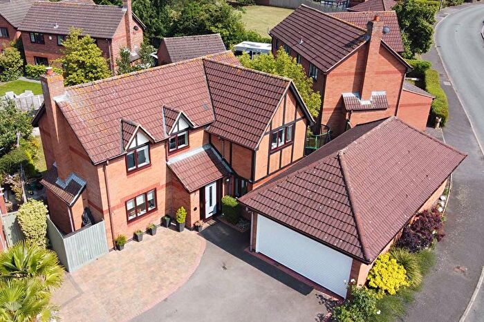 4 Bedroom Detached House For Sale In Statfold Lane, Fradley, Lichfield, WS13