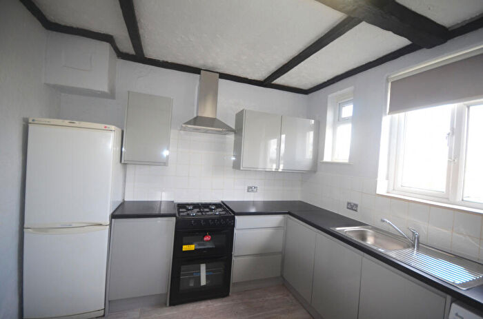 3 Bedroom Flat To Rent In Claybury Broadway, IG5