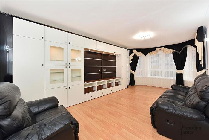 2 Bedroom Apartment To Rent In Hera Court, Homer Drive, London, E14