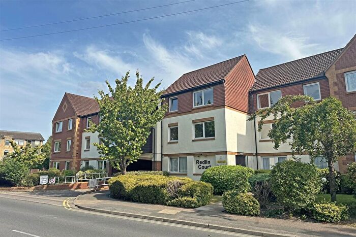 1 Bedroom Retirement Property For Sale In Linkfield Lane, Redhill, RH1