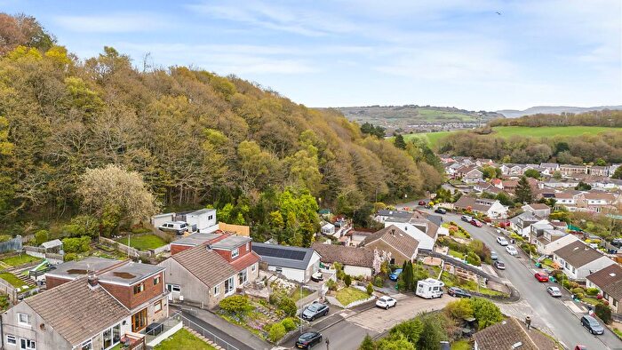 3 Bedroom Bungalow For Sale In Drymau Park, Skewen, Neath, SA10