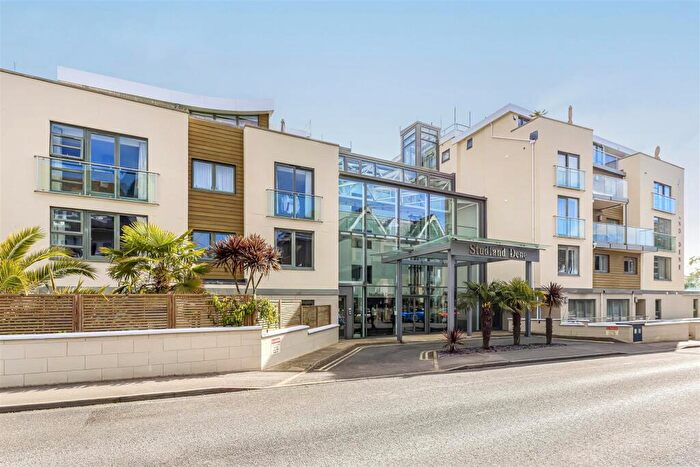 3 Bedroom Penthouse For Sale In Studland Road, Alum Chine, BH4