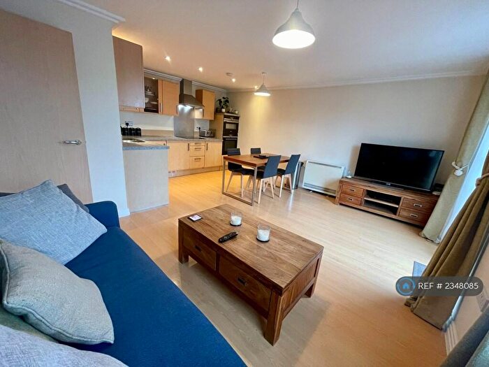 2 Bedroom Flat To Rent In Hewetts Quay, Barking, IG11