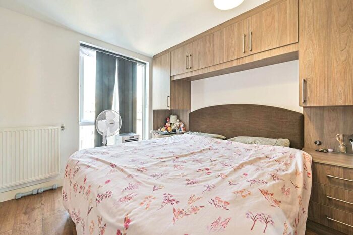 2 Bedroom Flat To Rent In Charcot Road, Colindale, London, NW9