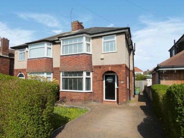 3 Bedroom Semi-Detached House To Rent In Knowe Road, Carlisle, CA3