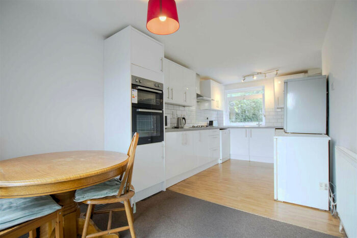 Terraced House To Rent In Elm Grove, BN2