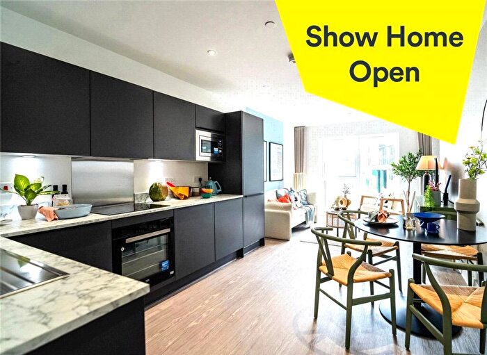 2 Bedroom Flat For Sale In Sandy Road, Erith, DA8