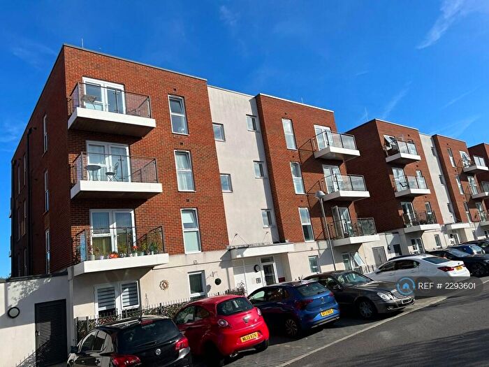 1 Bedroom Flat To Rent In Alcock Crescent, Crayford, Dartford, DA1