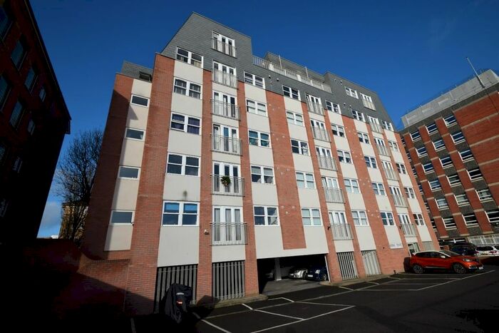3 Bedroom Flat To Rent In St. Leonards Road, Eastbourne, BN21