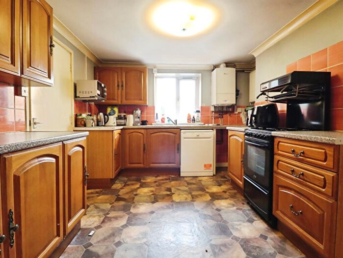 4 Bedroom Terraced House For Sale In Windsor Road, Penarth, CF64
