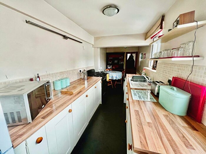 3 Bedroom Terraced House For Sale In Robertson Road, Grantham, NG31