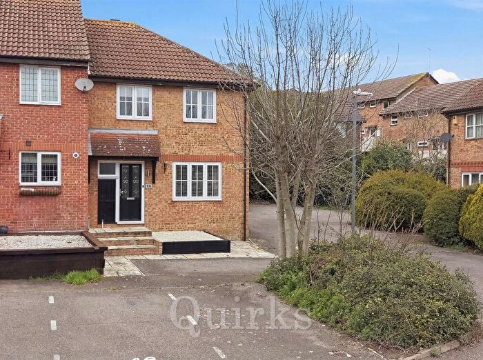 3 Bedroom End Of Terrace House For Sale In Froden Brook, Billericay, CM11
