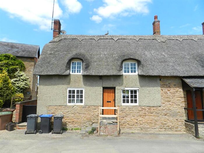 2 Bedroom Cottage To Rent In Ashby St Ledger, CV23