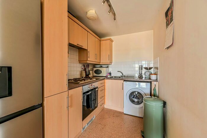 1 Bedroom Flat To Rent In Effra Parade, Brixton, London, SW2
