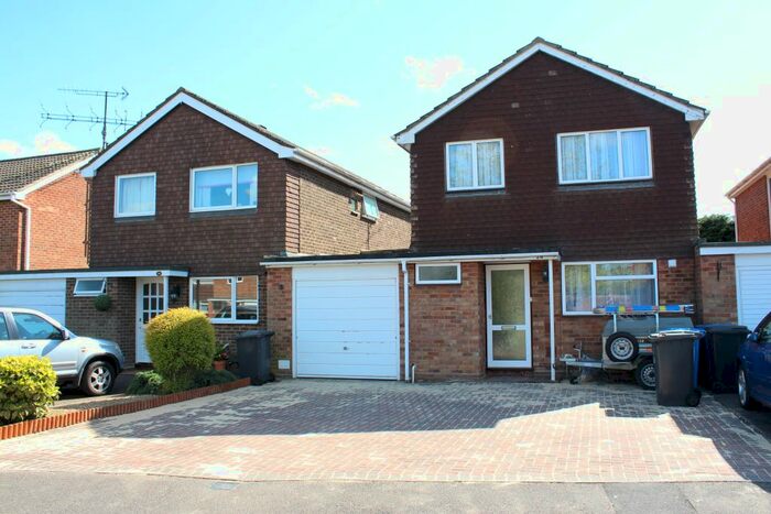 4 Bedroom Detached House To Rent In Springfield Park, Holyport, Maidenhead, SL6