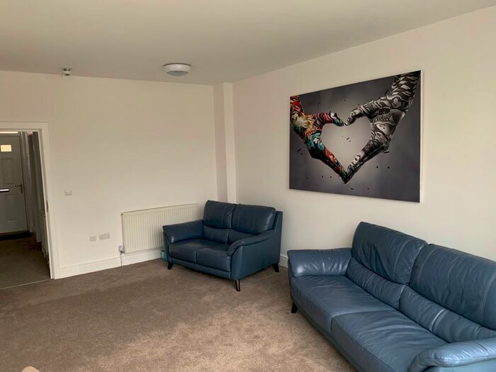 House To Rent In Martello Close, Grays, RM17