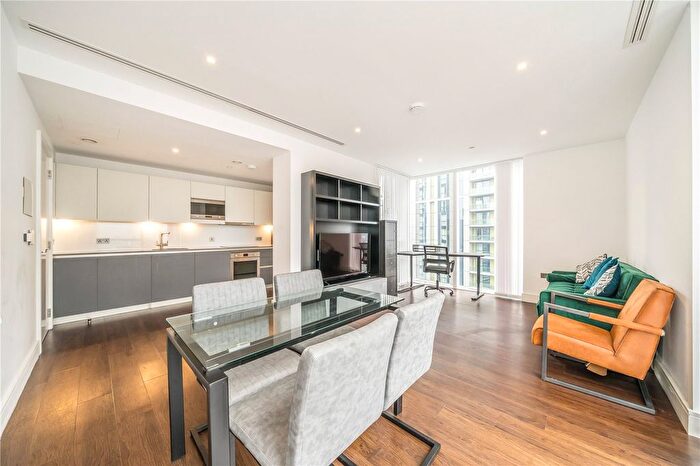 2 Bedroom Flat For Sale In Maine Tower, Harbour Way, London, E14
