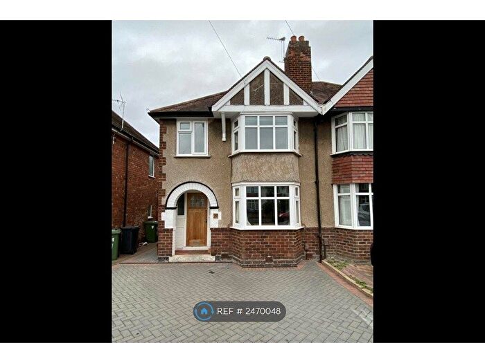 3 Bedroom Semi-Detached House To Rent In Northway, Leamington Spa, CV31