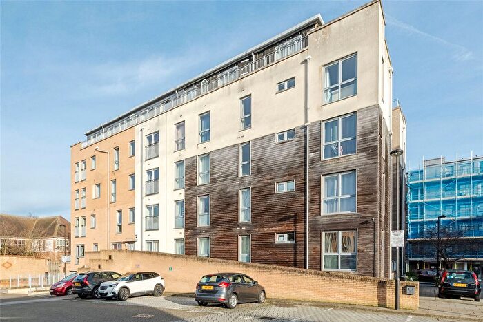 2 Bedroom Flat For Sale In Fortune Avenue, Edgware, HA8