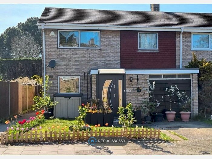4 Bedroom End Of Terrace House To Rent In Tandridge Drive, Orpington, BR6