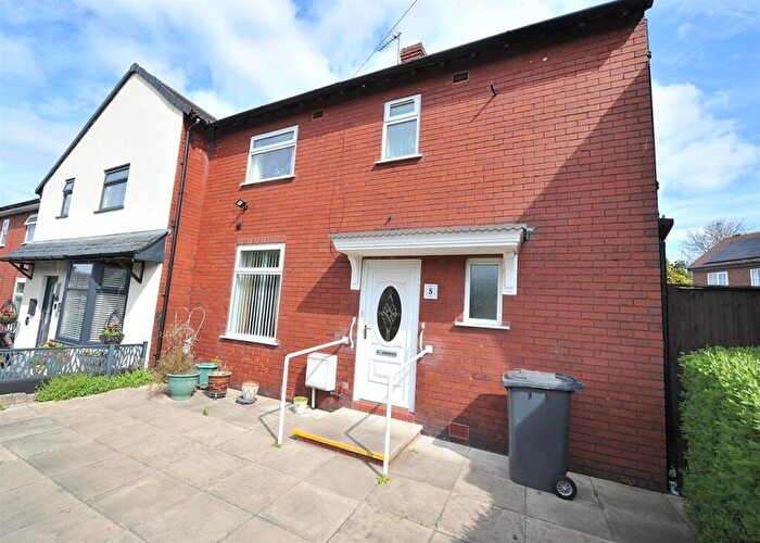 3 Bedroom End Of Terrace House For Sale In Ferry Road, Irlam, M44