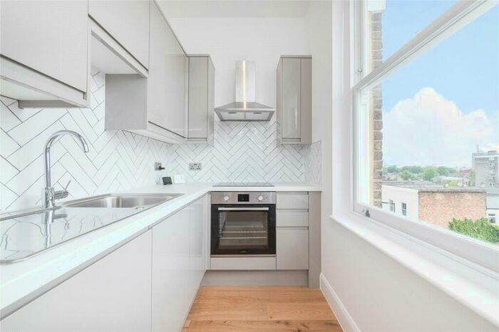 1 Bedroom Flat To Rent In Brayards Road, Tower Bridge, SE15