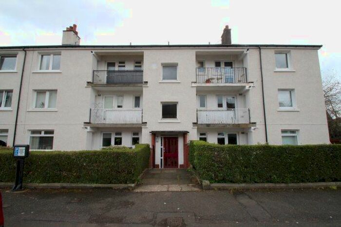 2 Bedroom Flat To Rent In Elizabeth Crescent, Glasgow, G46