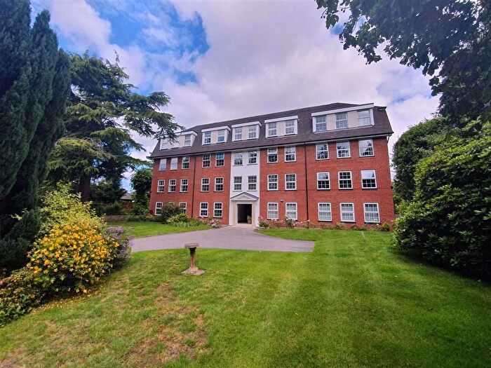 1 Bedroom Flat For Sale In Macclesfield Road, Wilmslow, SK9