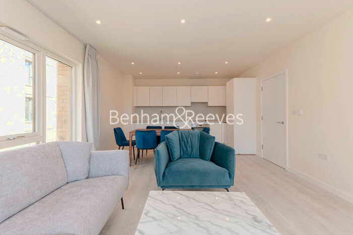 2 Bedroom Apartment To Rent In Harewood Avenue, Hampstead, NW7