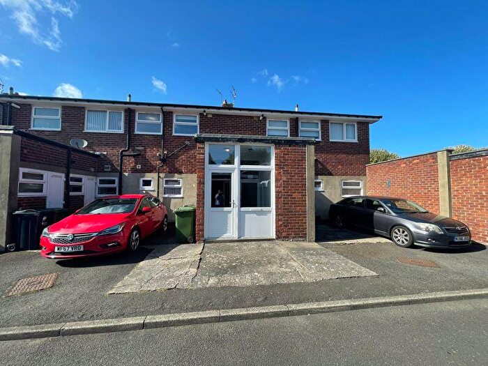 2 Bedroom Flat To Rent In Newbank Walk, Winlaton, Blaydon-On-Tyne, NE21