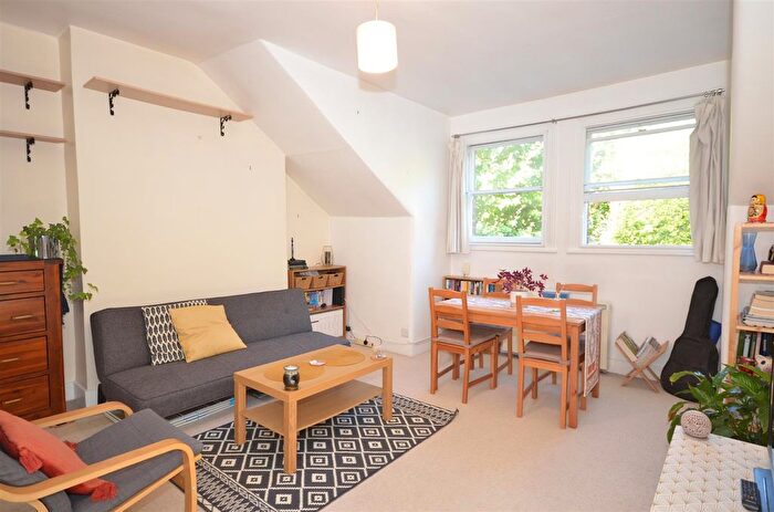 1 Bedroom Flat To Rent In Muswell Hill Road, London, N10
