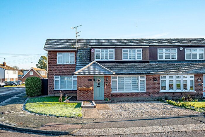 4 Bedroom Semi Detached House For Sale In Charlotte Avenue, Wickford, SS12