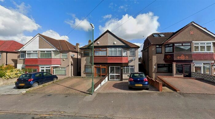 3 Bedroom Semi-Detached House To Rent In Hallford Way, Dartford, Kent, DA1