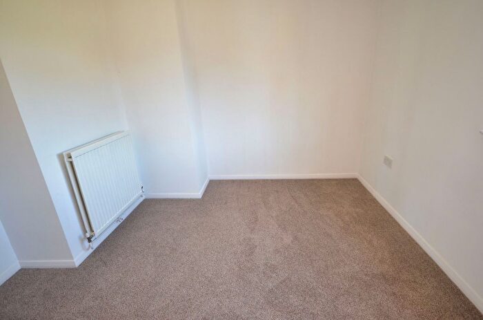 1 Bedroom Flat For Sale In Dahlia Road, Kettering, NN16