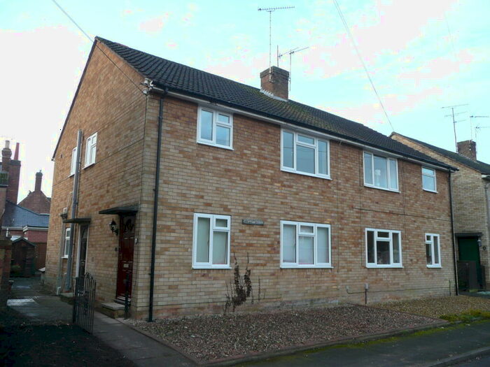 2 Bedroom Apartment To Rent In Clifton Court, Beaconsfield Street, Leamington Spa, CV31